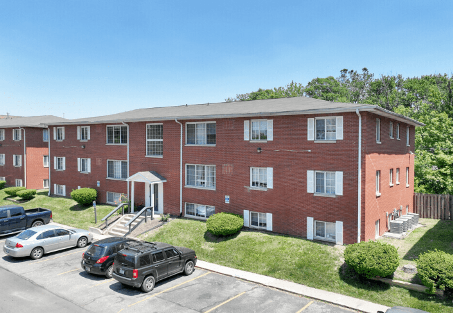 INDIANAPOLIS Apartment: 7155 EAST 21ST STREET