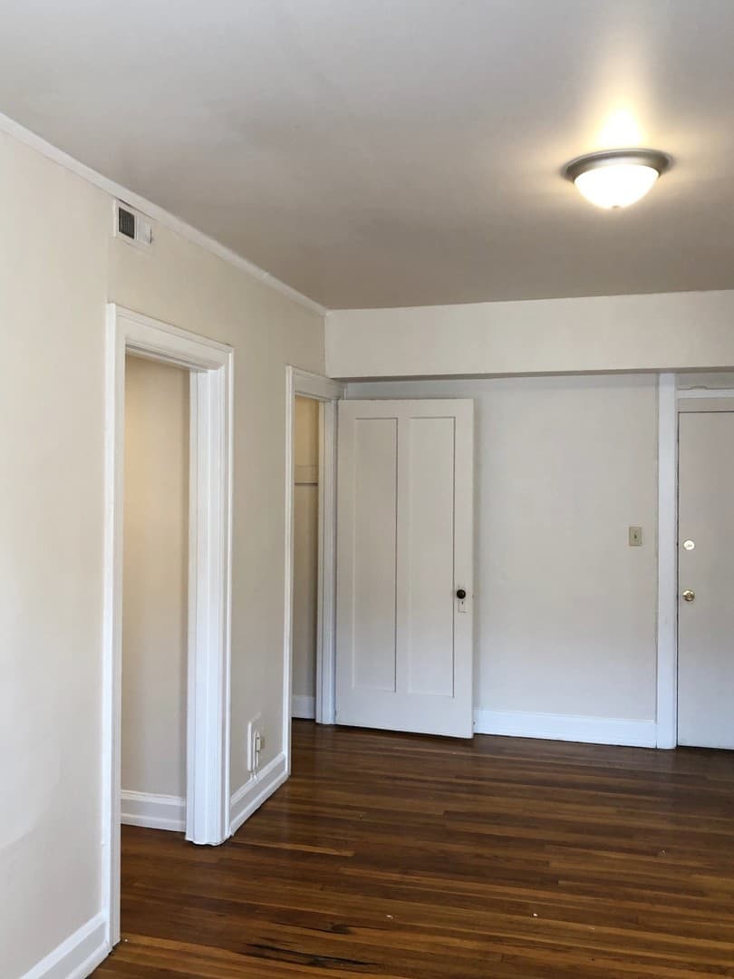 INDIANAPOLIS Apartment: 3726 N MERIDIAN STREET