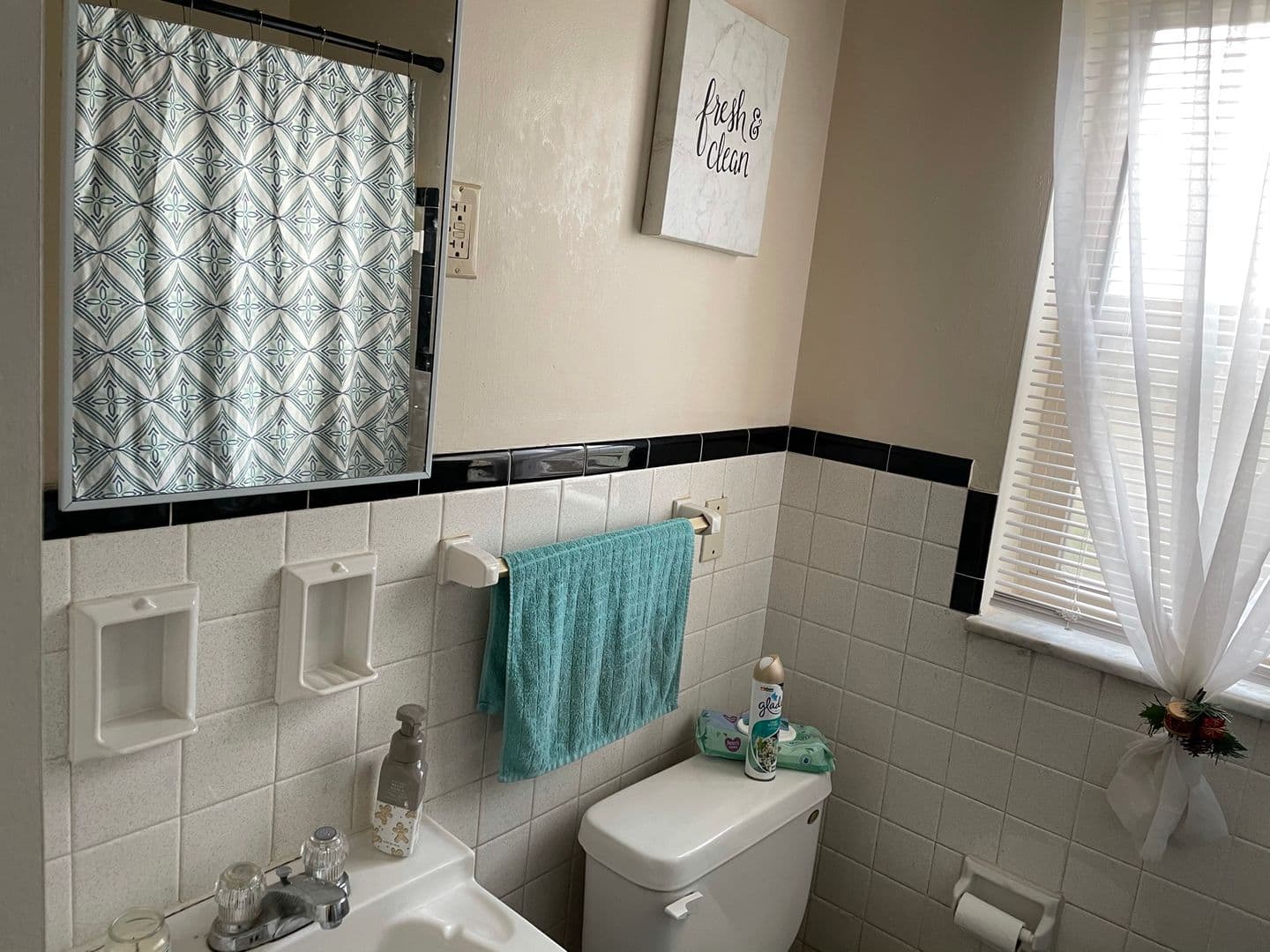 INDIANAPOLIS Apartment: 920 E MARKWOOD AVENUE