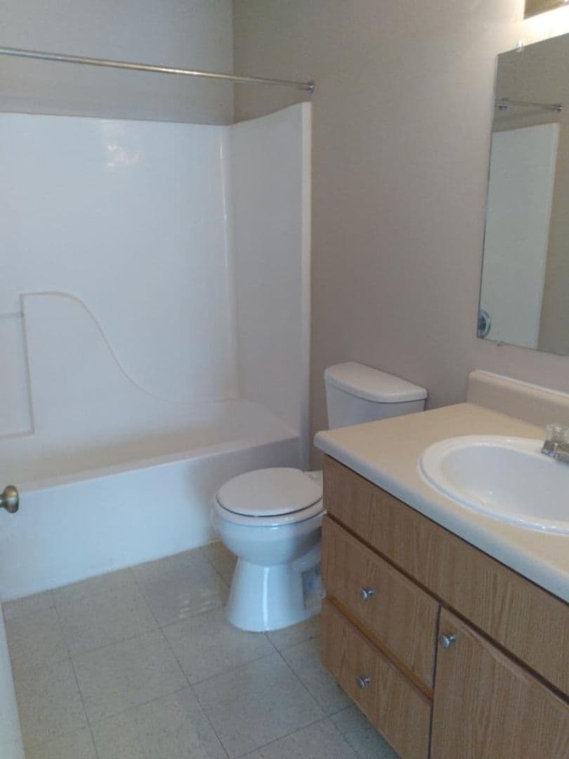MARTINSVILLE Apartment: 388 COUNTRY VIEW COURT