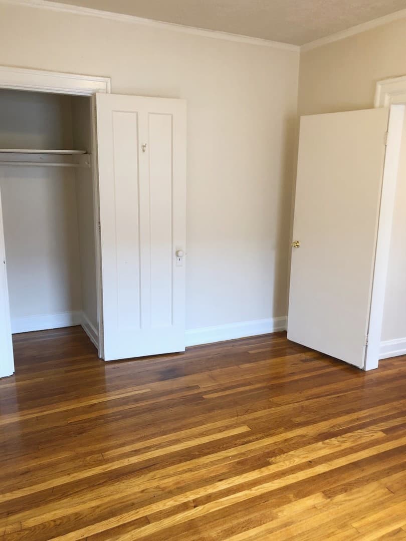 INDIANAPOLIS Apartment: 3726 N MERIDIAN STREET