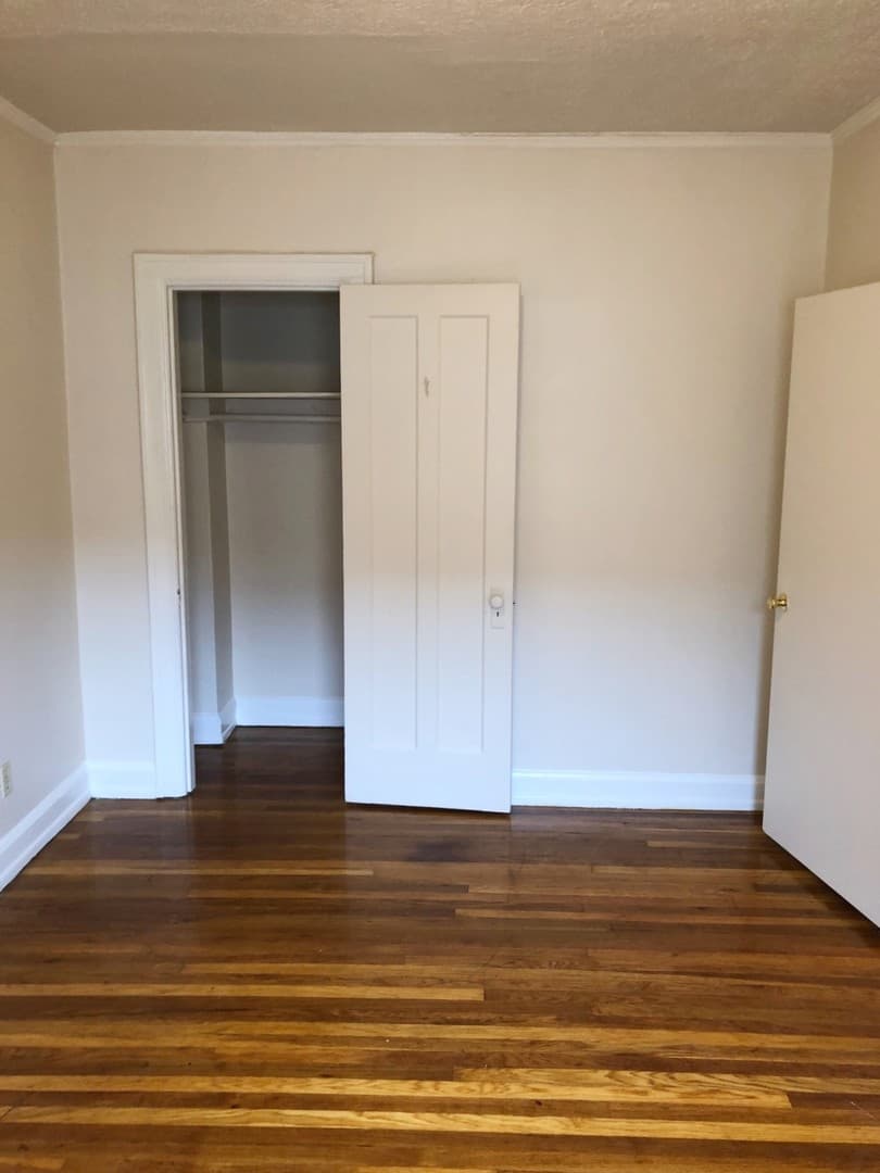 INDIANAPOLIS Apartment: 3726 N MERIDIAN STREET
