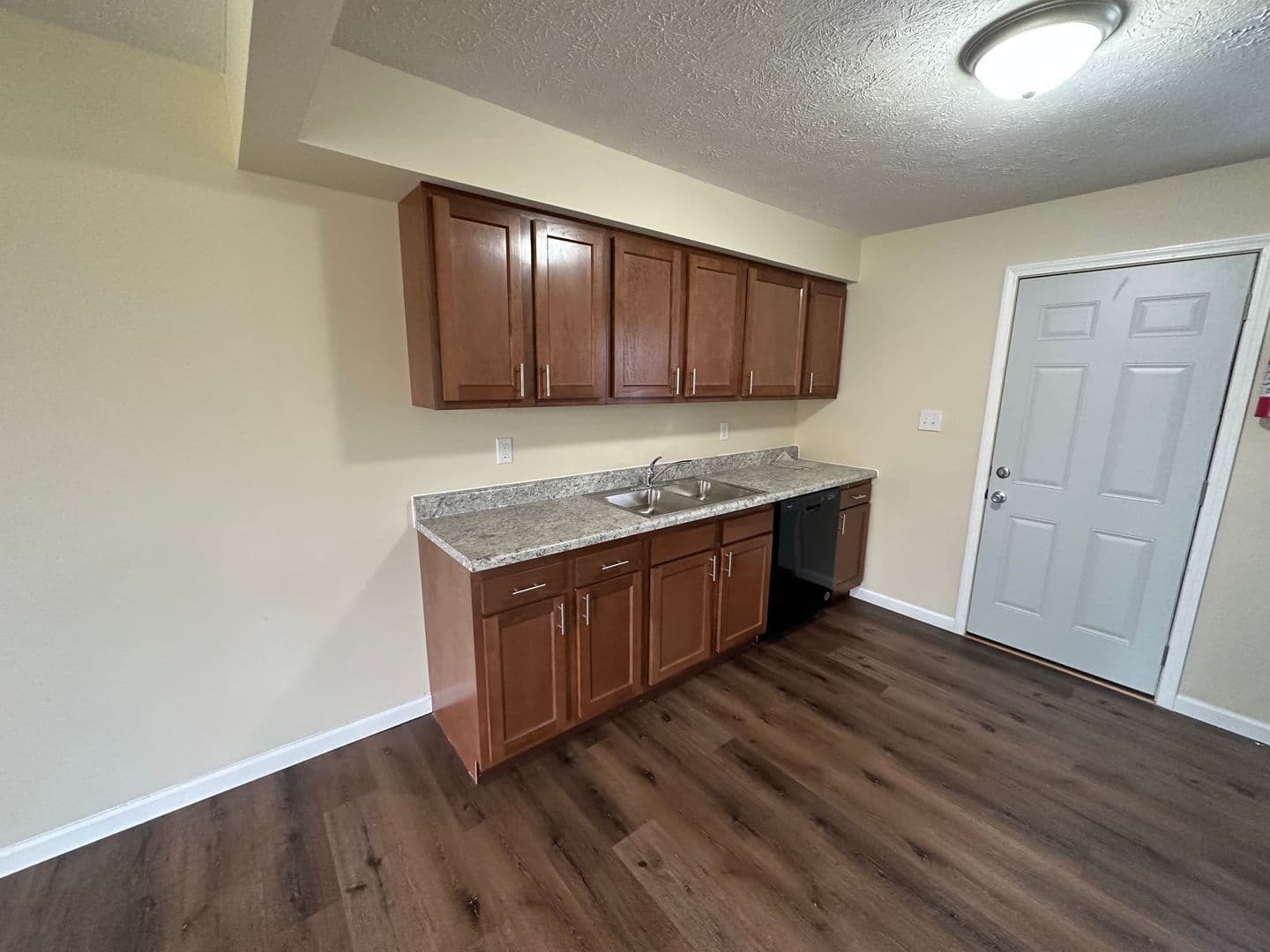 INDIANAPOLIS Apartment: 2471 S DAWSON STREET