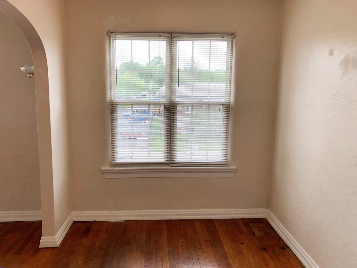 INDIANAPOLIS Apartment: 37 - 57 E 38TH STREET, BARRINGTON APARTMENTS