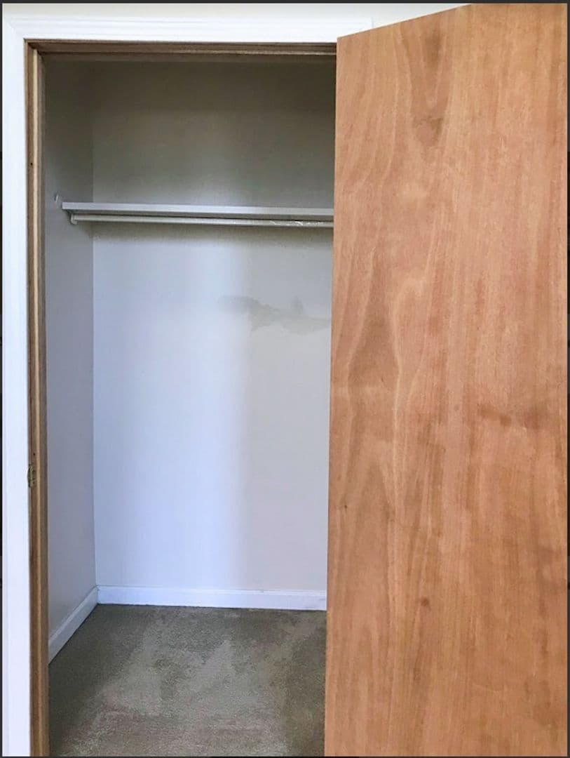 INDIANAPOLIS Apartment: 1350 N MERIDIAN STREET