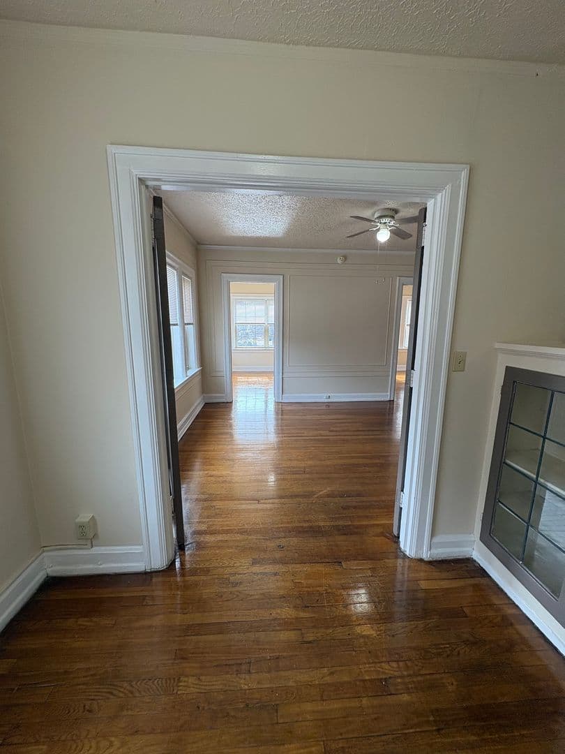 INDIANAPOLIS Apartment: 3726 N MERIDIAN STREET