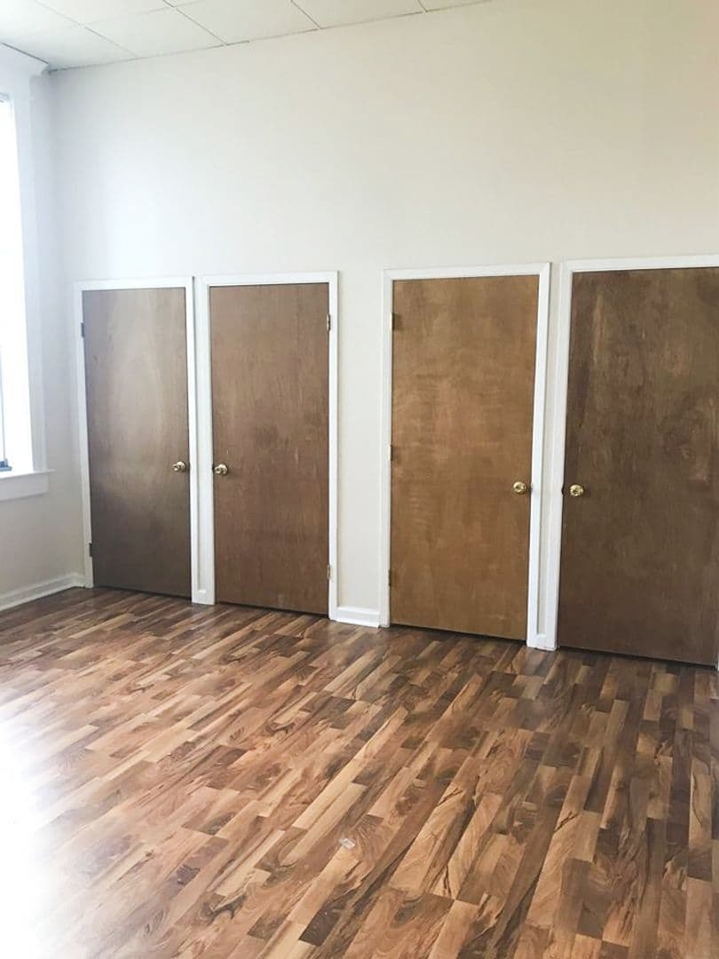 INDIANAPOLIS Apartment: 1350 N MERIDIAN STREET