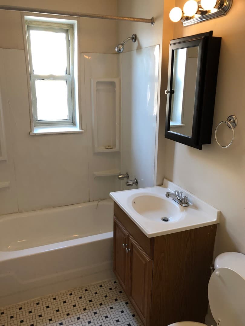 INDIANAPOLIS Apartment: 3720 N. MERIDIAN STREET, BAUER