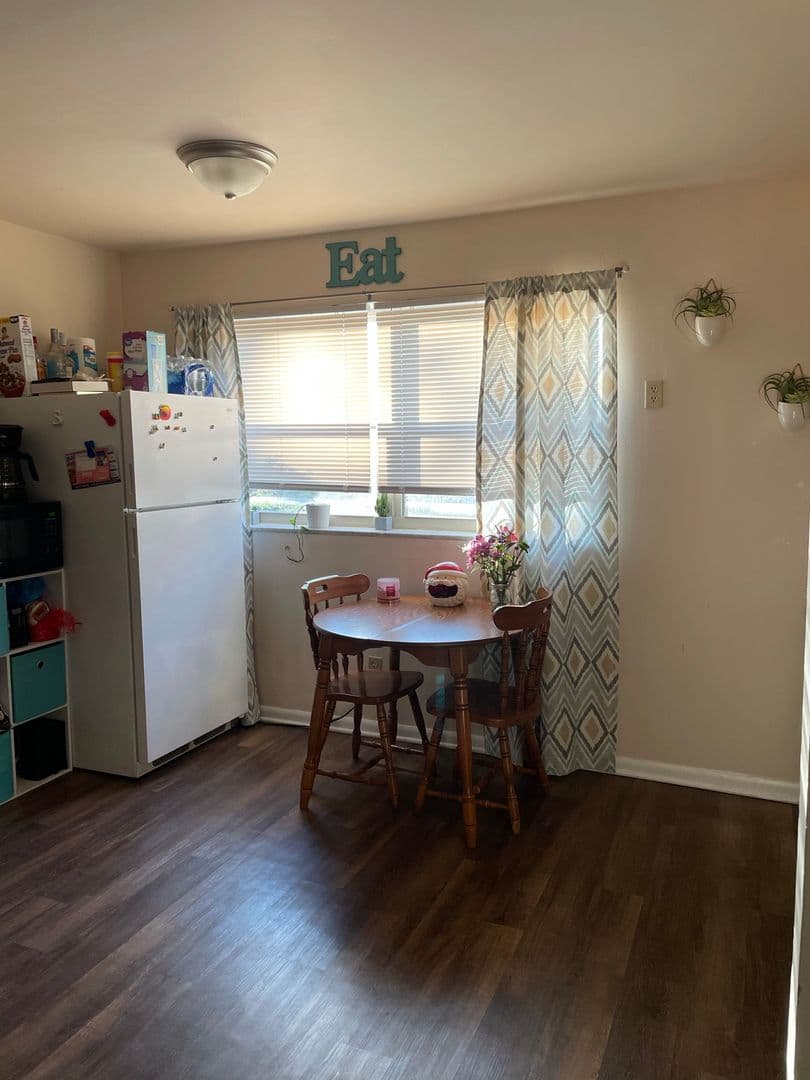 INDIANAPOLIS Apartment: 920 E MARKWOOD AVENUE