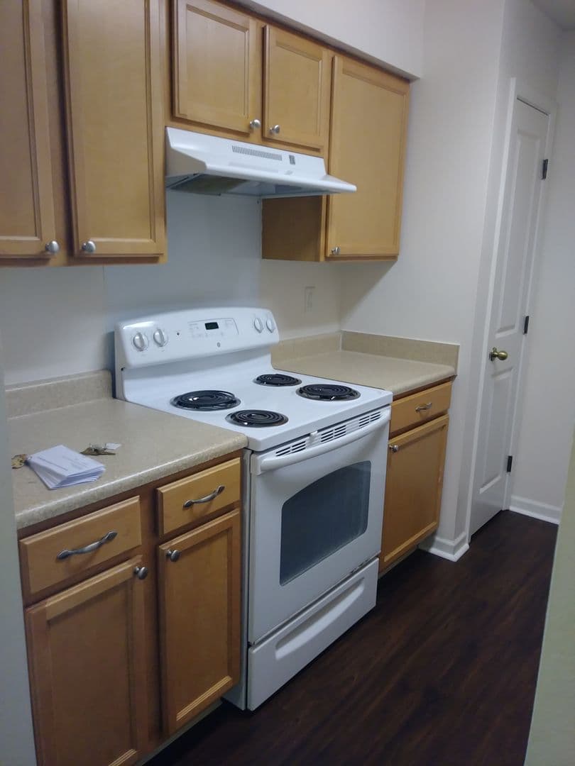 MARTINSVILLE Apartment: 388 COUNTRY VIEW COURT