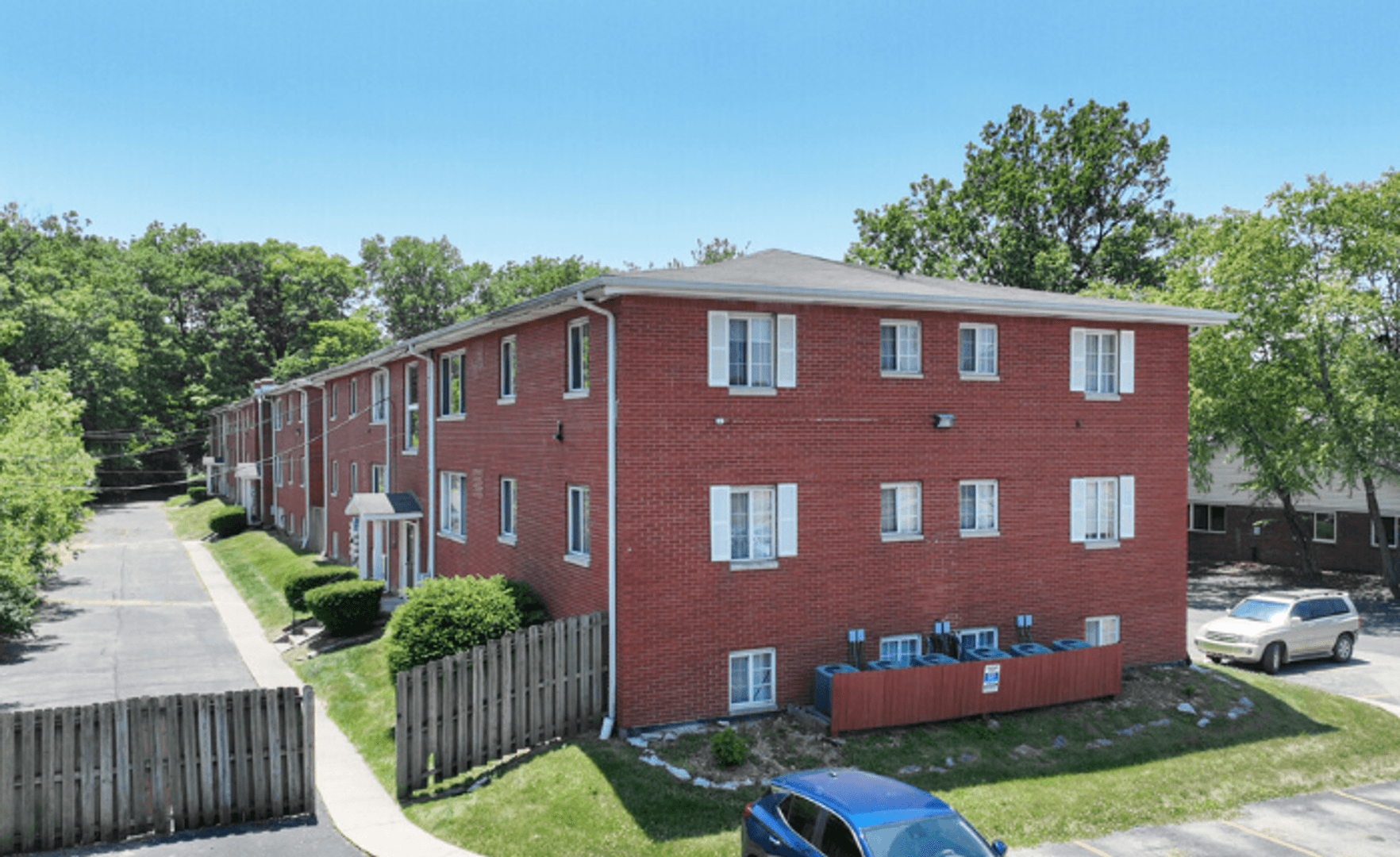 INDIANAPOLIS Apartment: 7155 EAST 21ST STREET