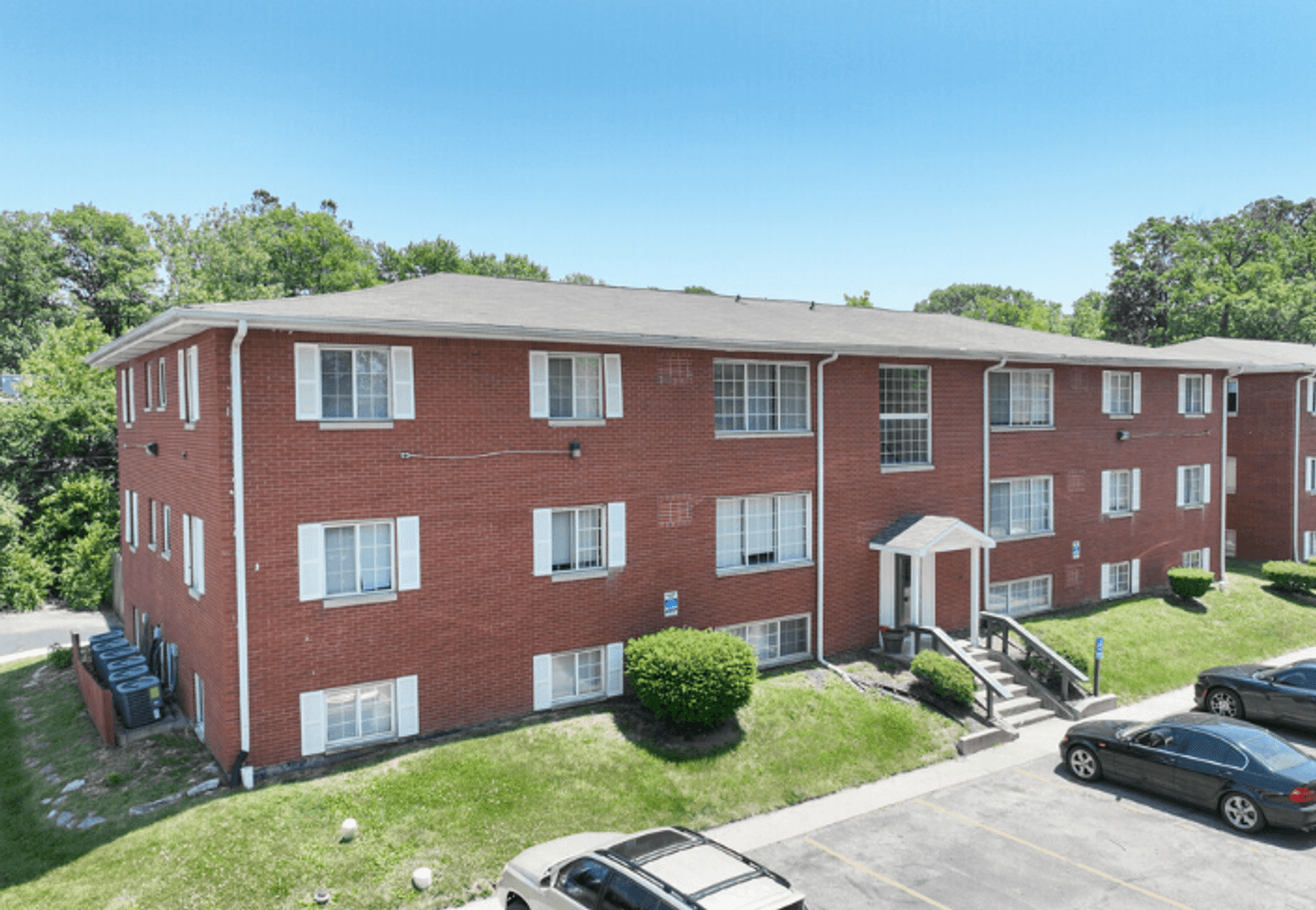 INDIANAPOLIS Apartment: 7155 EAST 21ST STREET