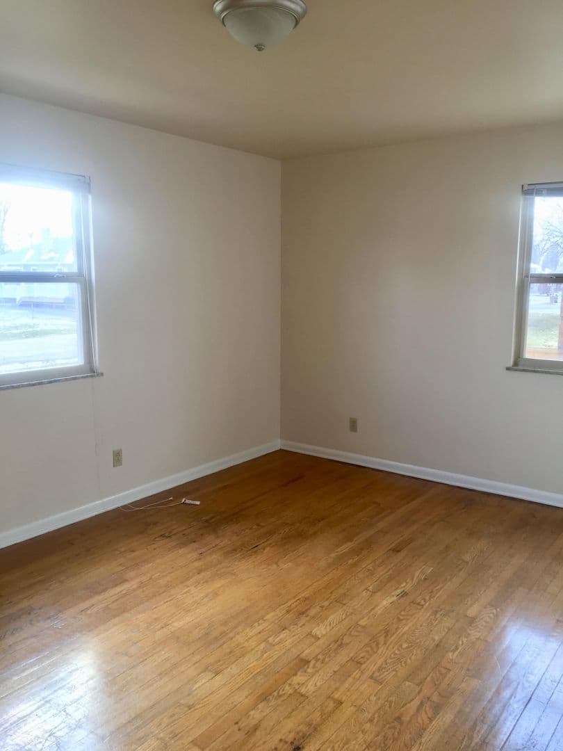 INDIANAPOLIS Apartment: 920 E MARKWOOD AVENUE