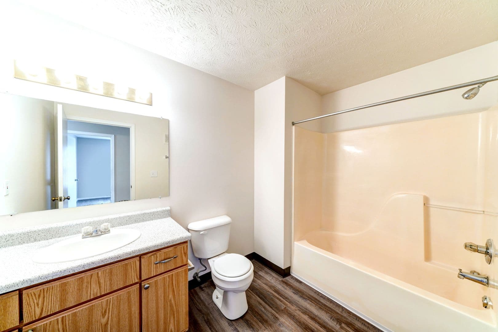 MARTINSVILLE Apartment: 388 COUNTRY VIEW COURT