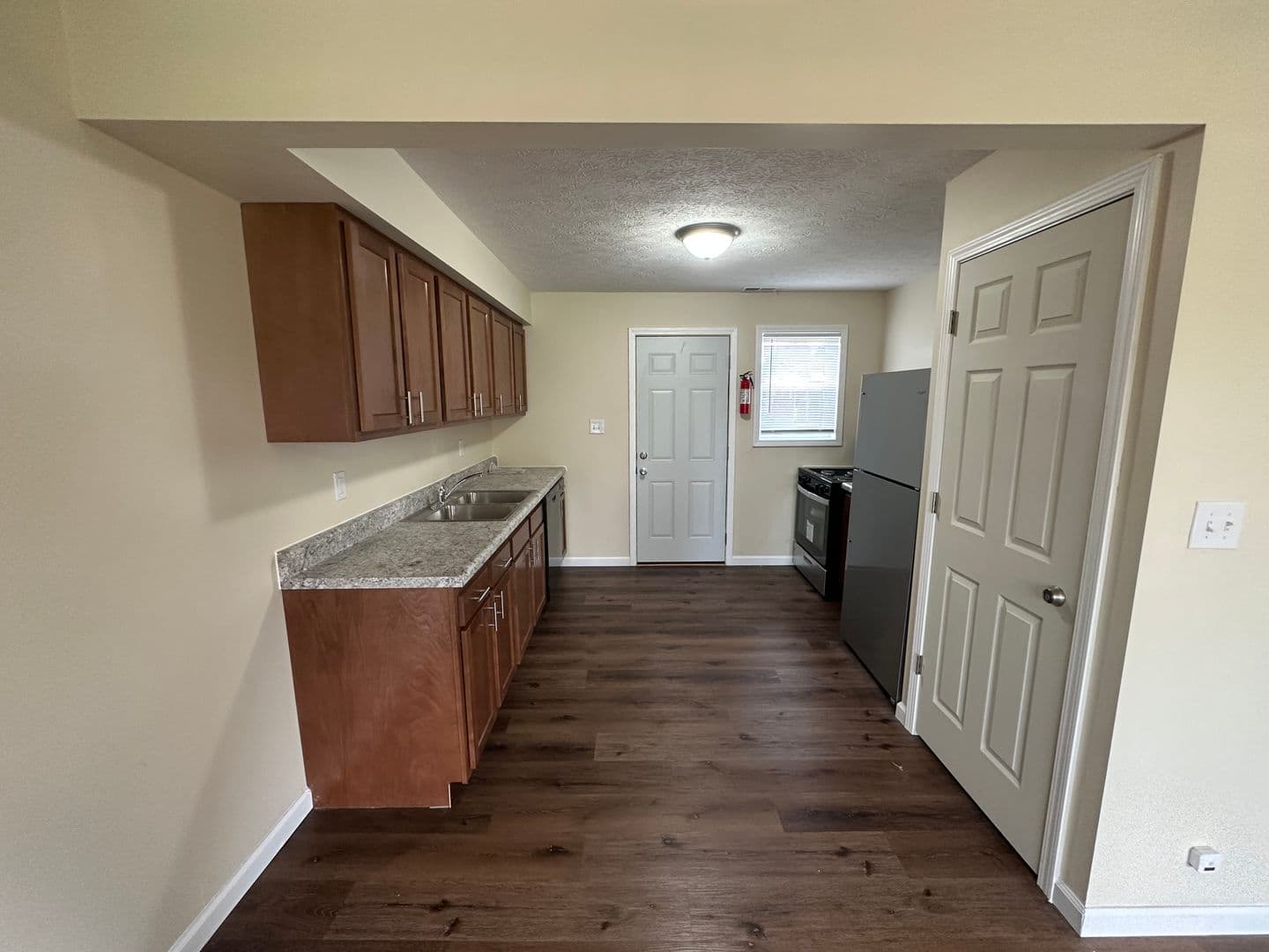 INDIANAPOLIS Apartment: 2471 S DAWSON STREET