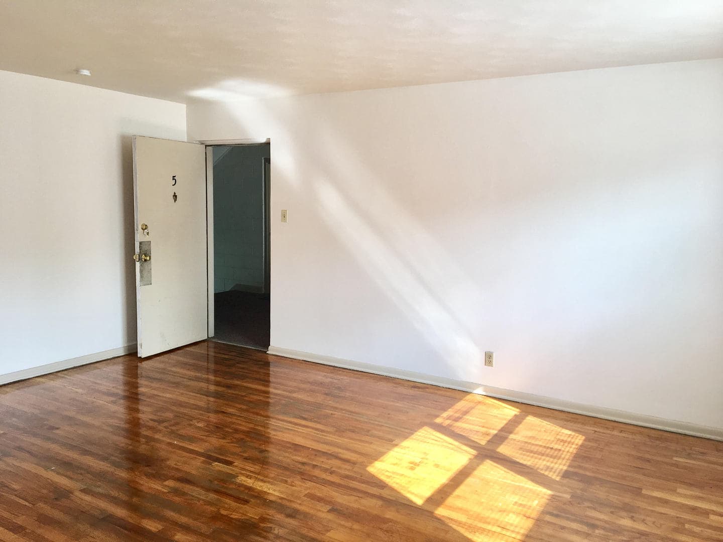 INDIANAPOLIS Apartment: 2430 E KELLY STREET