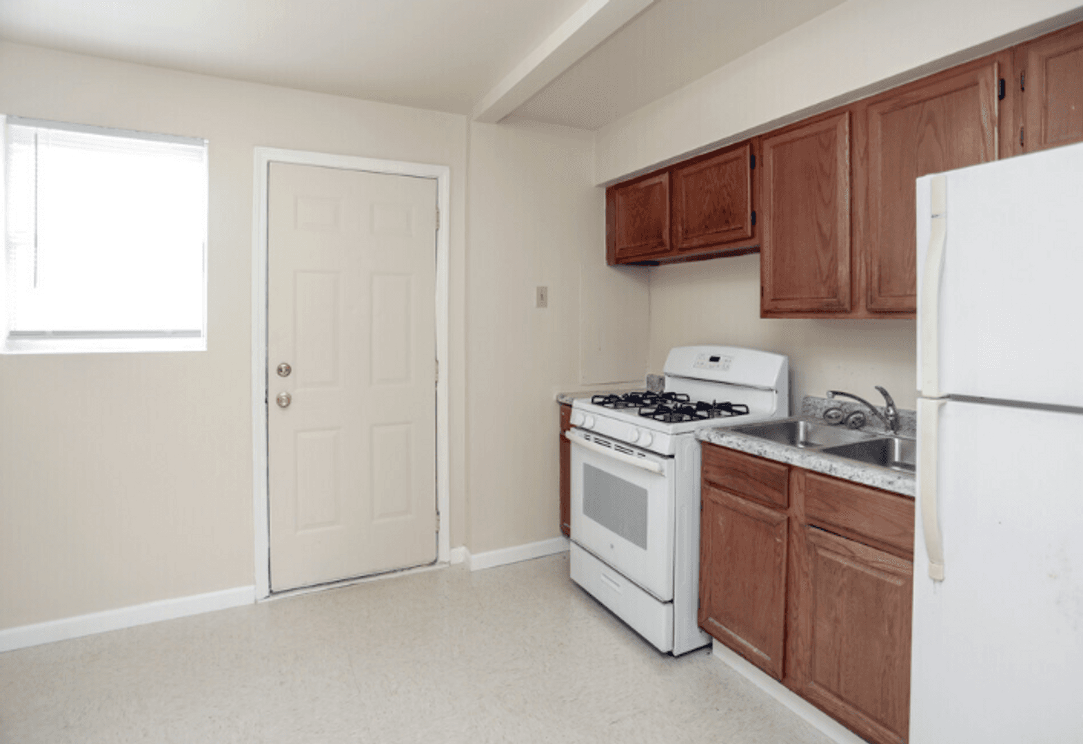 INDIANAPOLIS Apartment: 2471 S DAWSON STREET