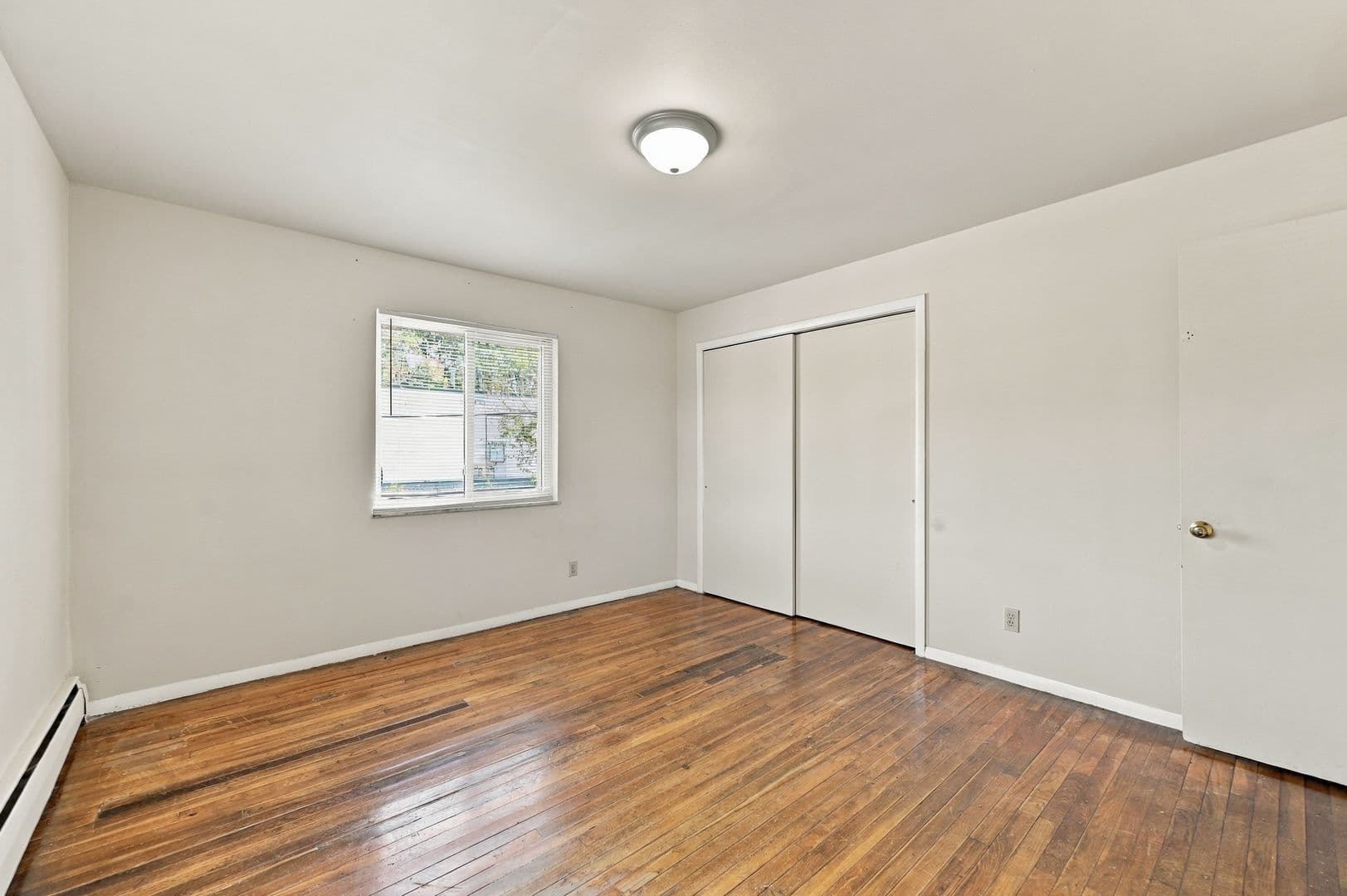 INDIANAPOLIS Apartment: 7155 EAST 21ST STREET
