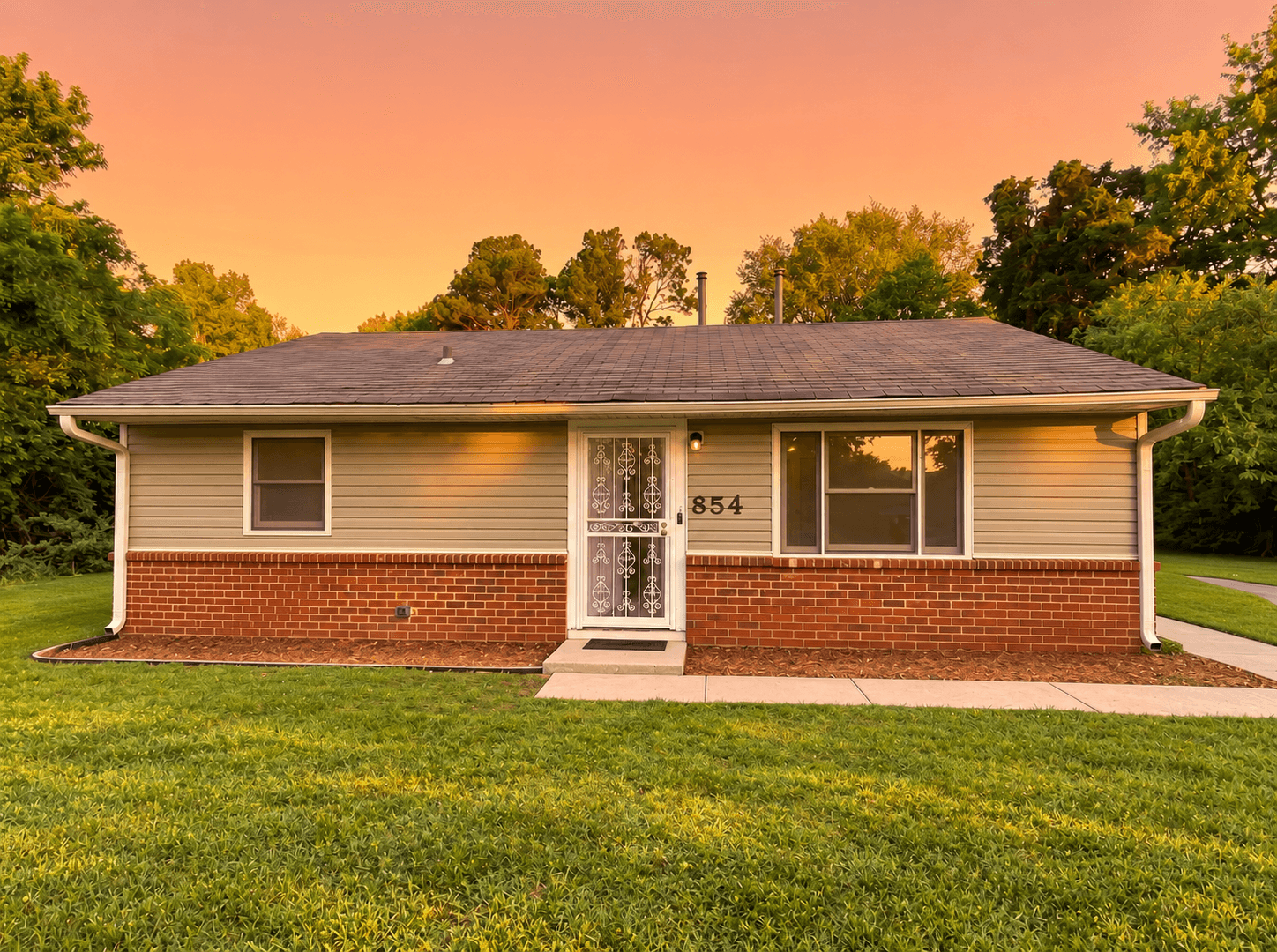 Memphis House: 854 Carrolton Ave