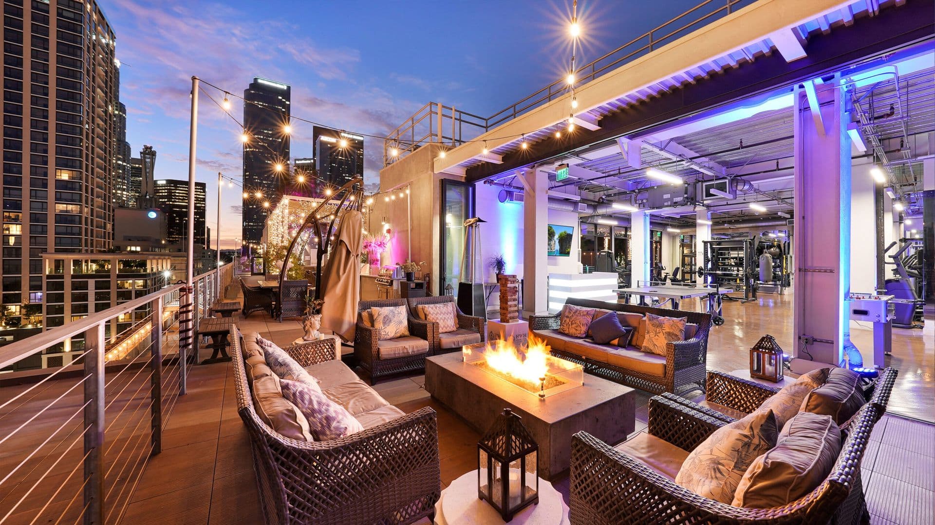 Los Angeles Apartment: 125 West 4th St