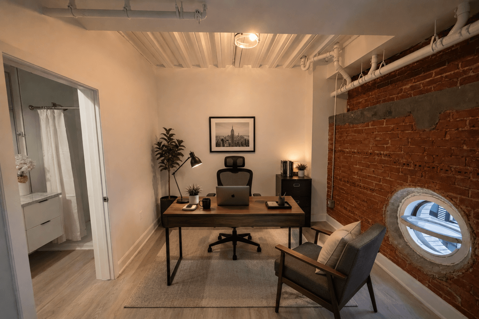Los Angeles Apartment: 125 West 4th St