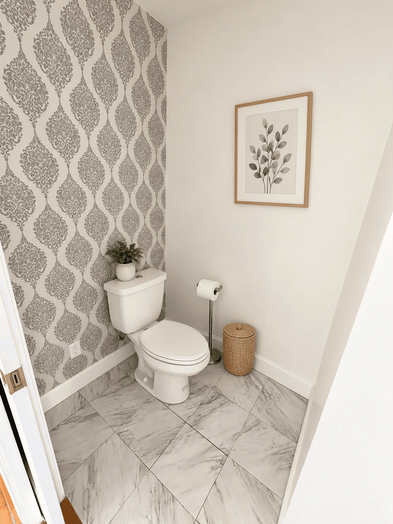 Los Angeles Apartment: 125 West 4th St