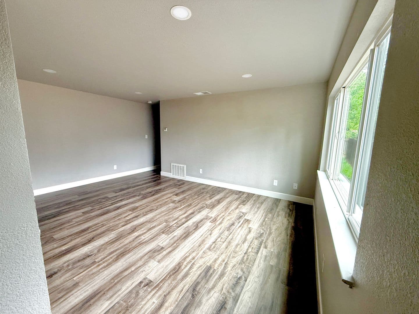 Sacramento Apartment: Venuto Way Duplexes