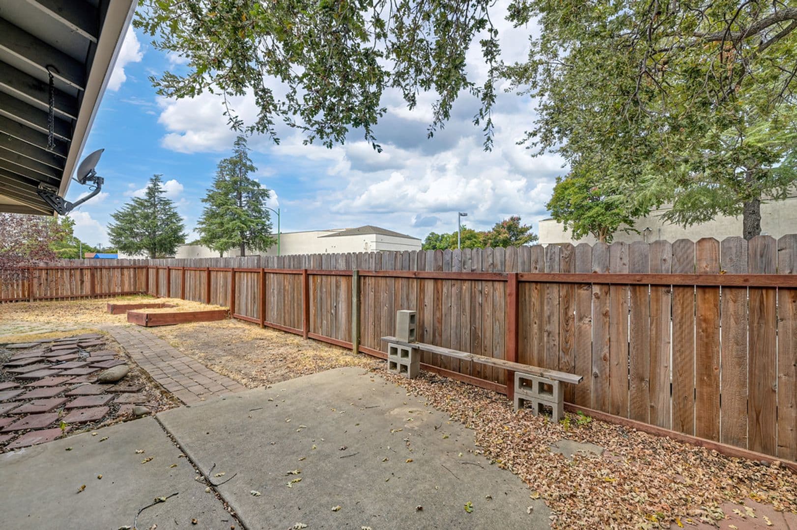 Orangevale Apartment: 9685-9687 Lake Natoma Drive