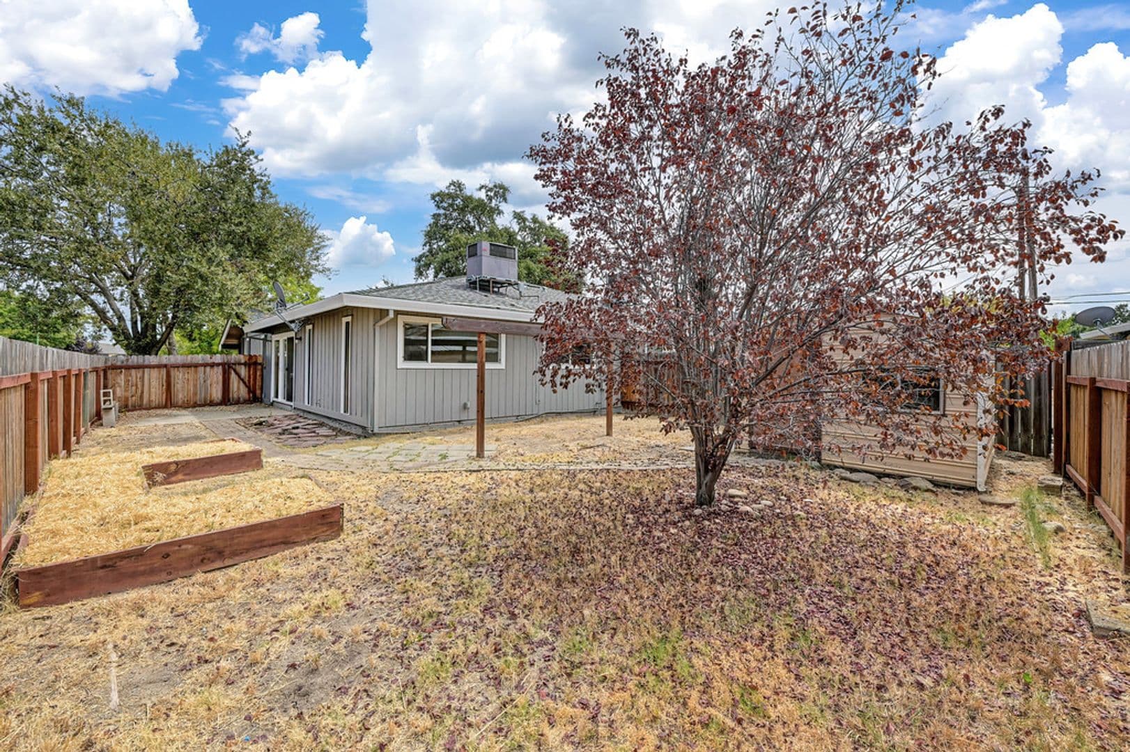 Orangevale Apartment: 9685-9687 Lake Natoma Drive