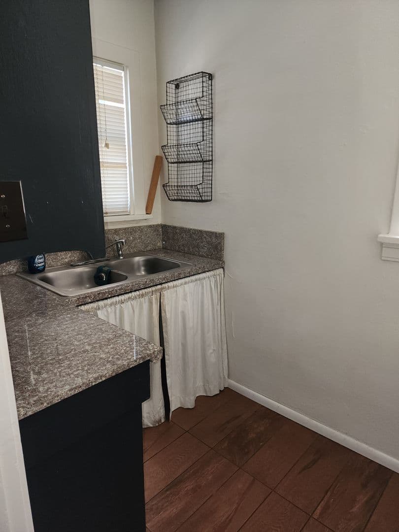 Modesto Apartment: 508 Lottie Ave