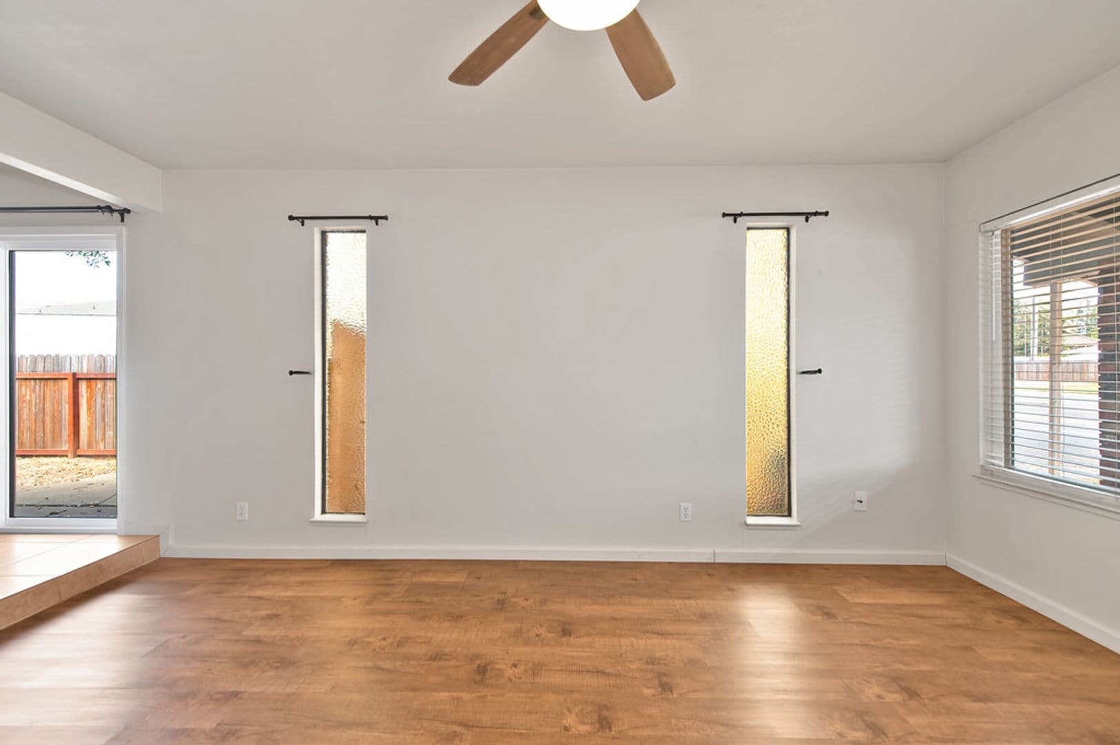 Orangevale Apartment: 9685-9687 Lake Natoma Drive