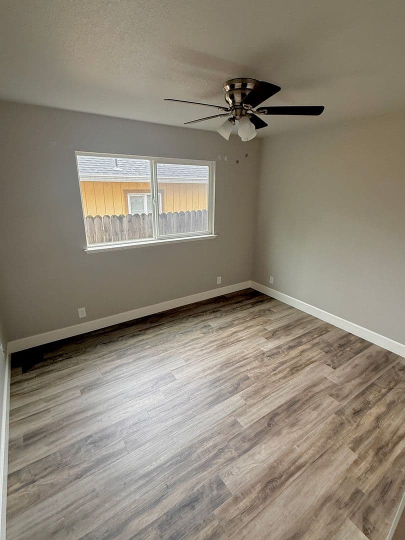 Sacramento Apartment: Venuto Way Duplexes