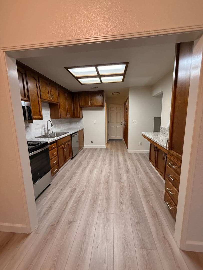 Manteca House: 1396 Aksland Drive #A