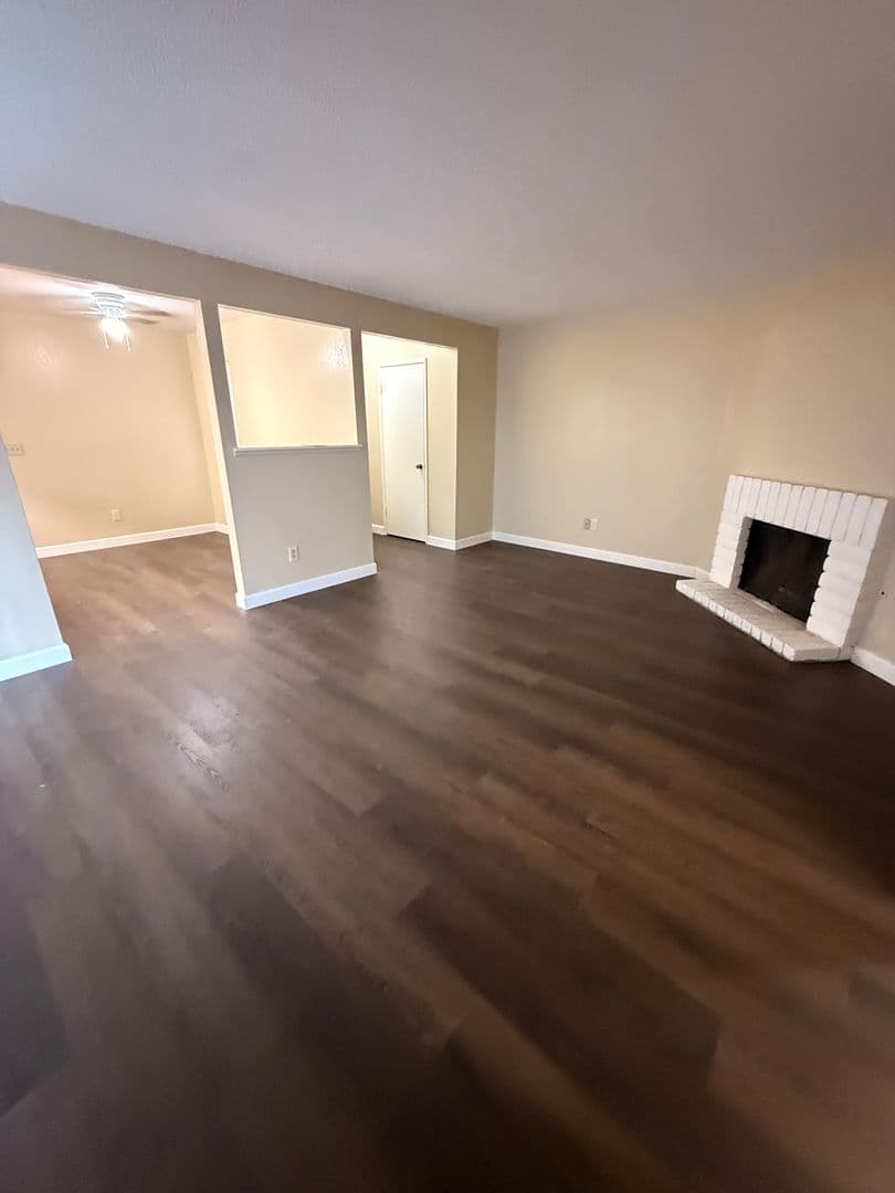 Modesto House: 1001 Whitemarsh Way