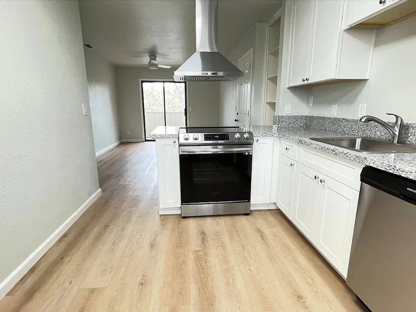 Sacramento Apartment: 4835 Orange Grove Avenue