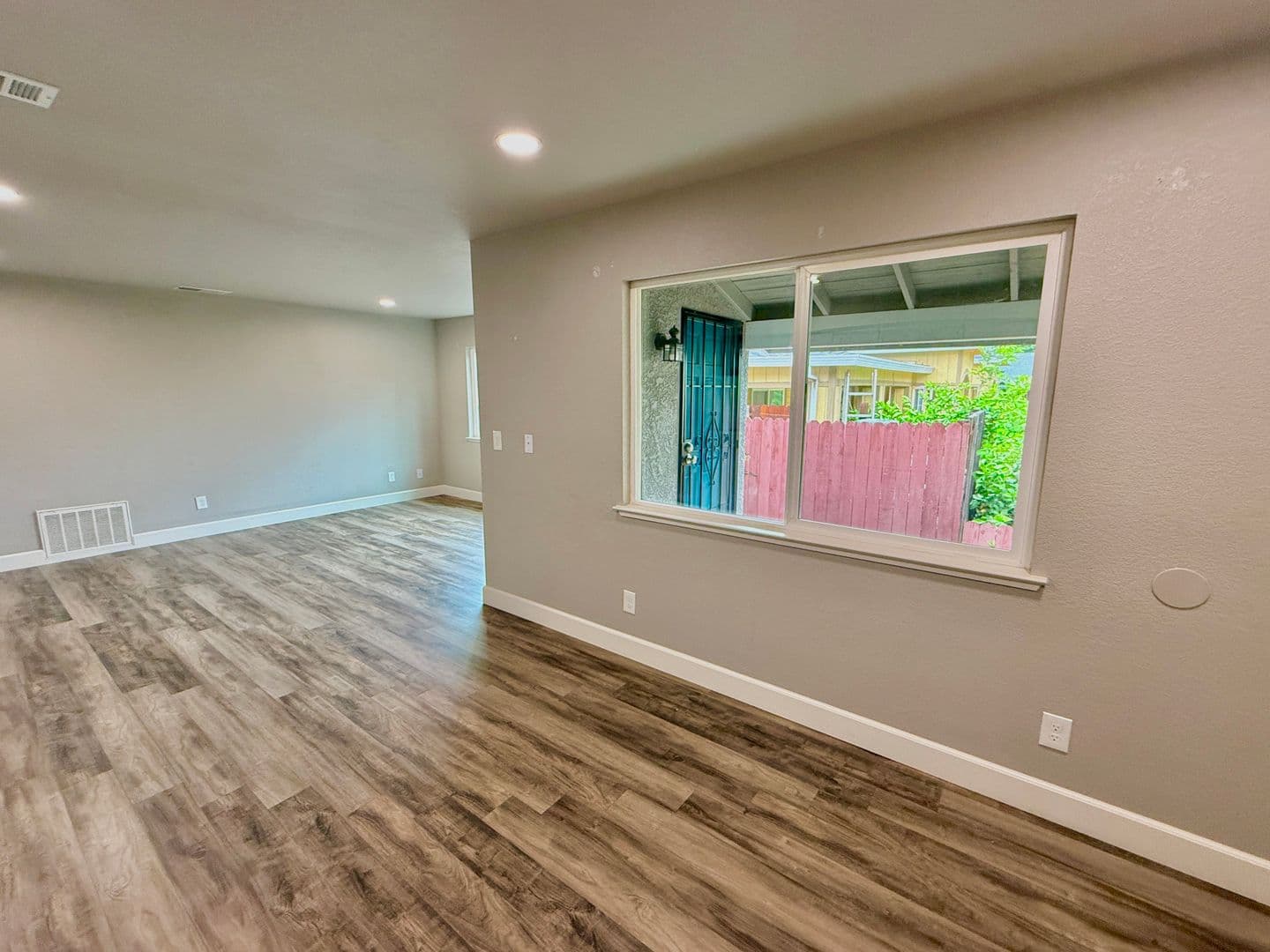 Sacramento Apartment: Venuto Way Duplexes