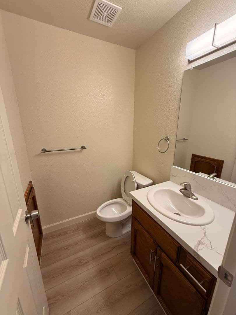 Manteca House: 1396 Aksland Drive #A