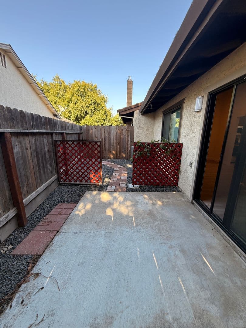 Manteca House: 1396 Aksland Drive #A