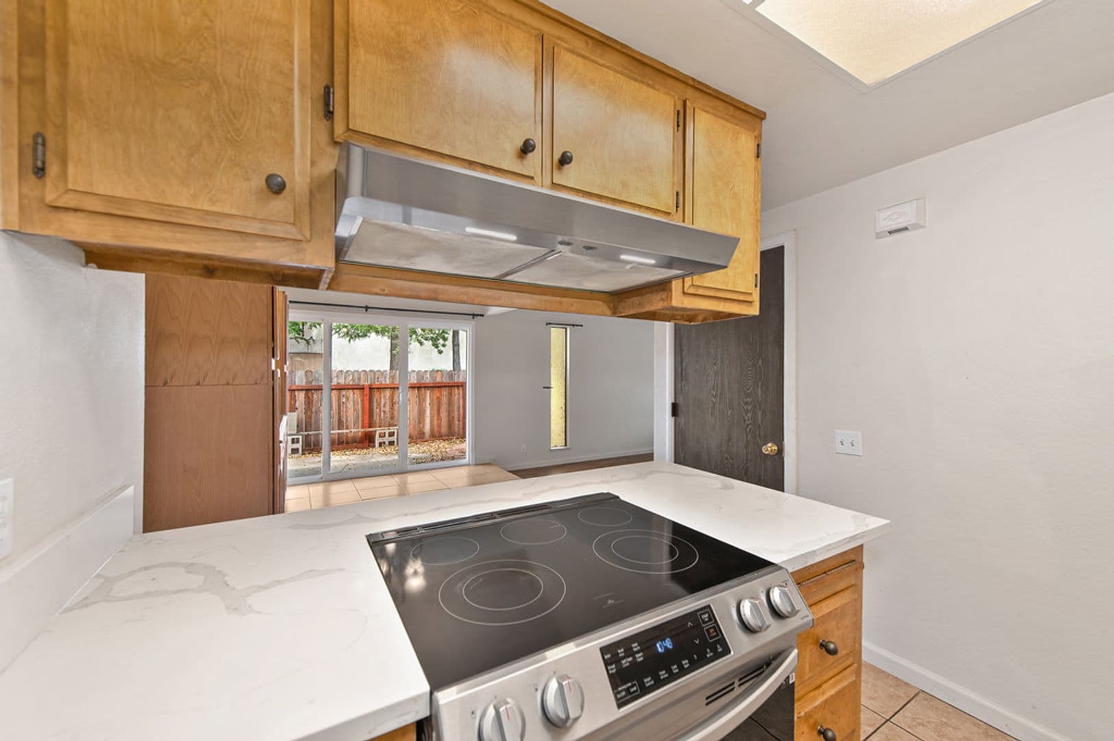 Orangevale Apartment: 9685-9687 Lake Natoma Drive