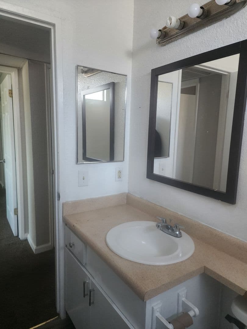 Stockton Apartment: 7945 N El Dorado Street