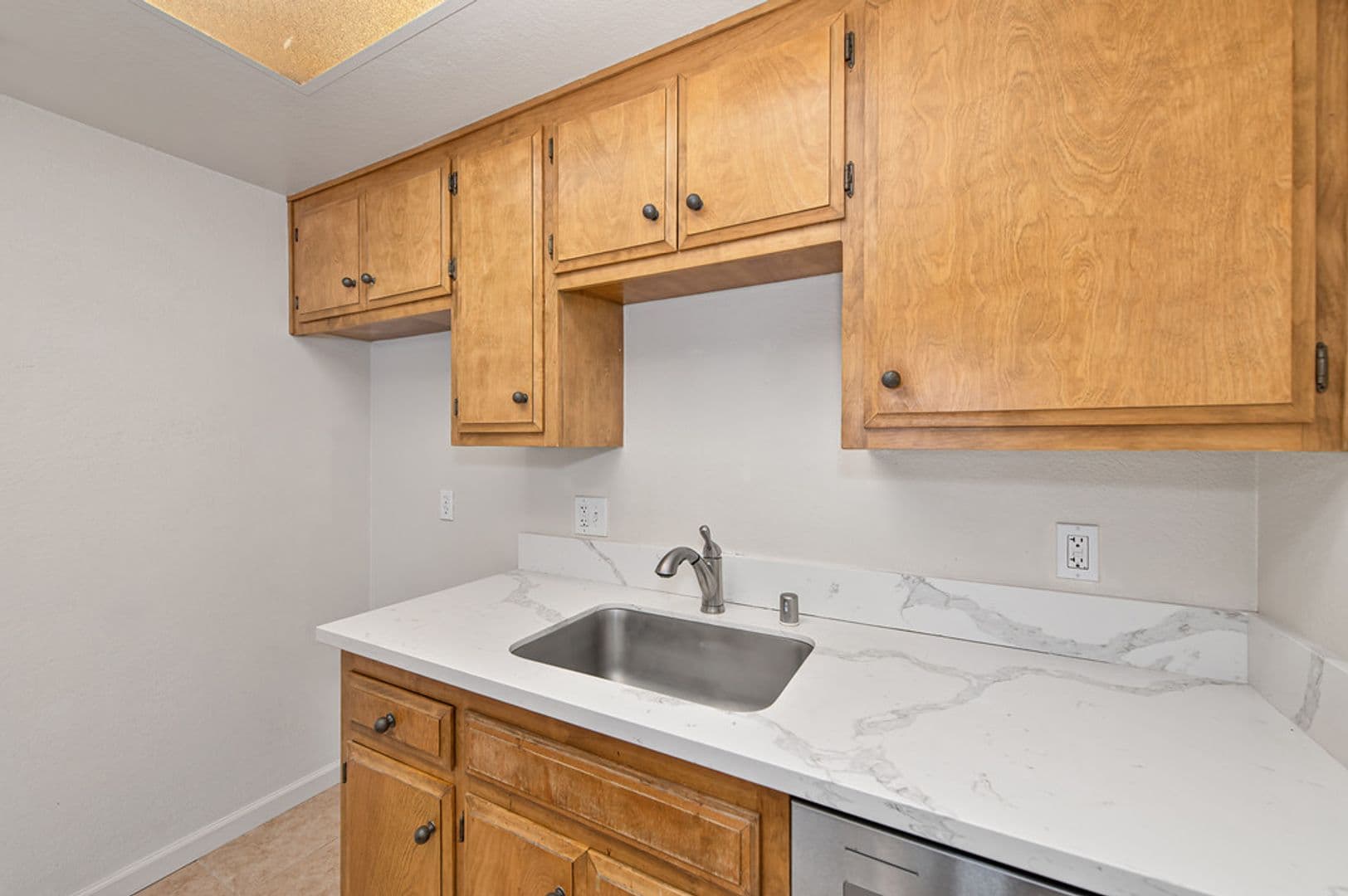 Orangevale Apartment: 9685-9687 Lake Natoma Drive