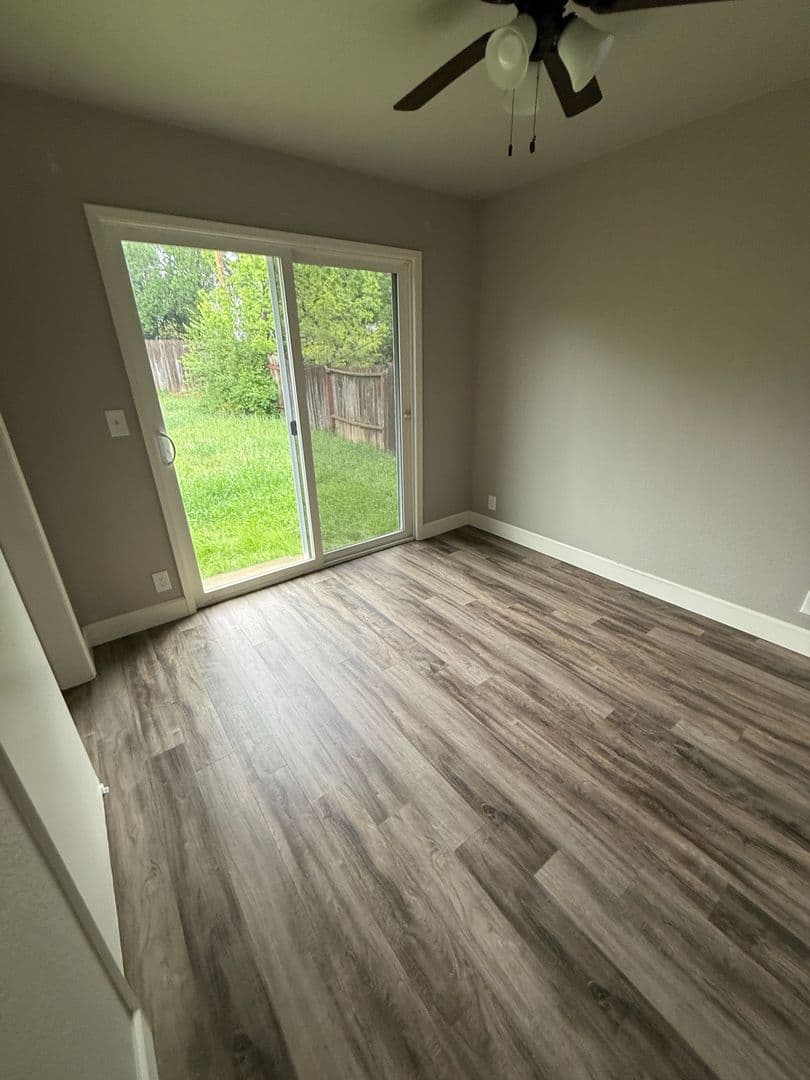 Sacramento Apartment: Venuto Way Duplexes