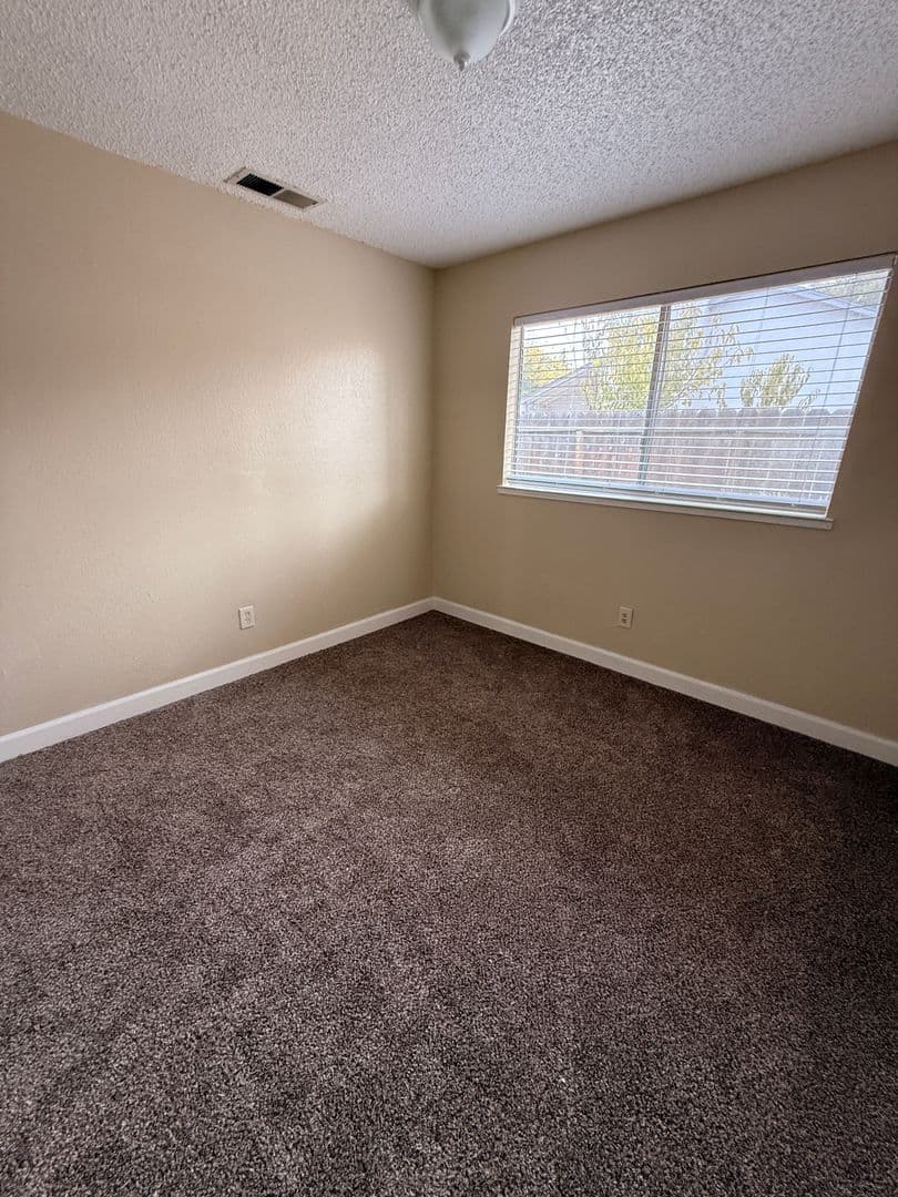 Modesto House: 1001 Whitemarsh Way