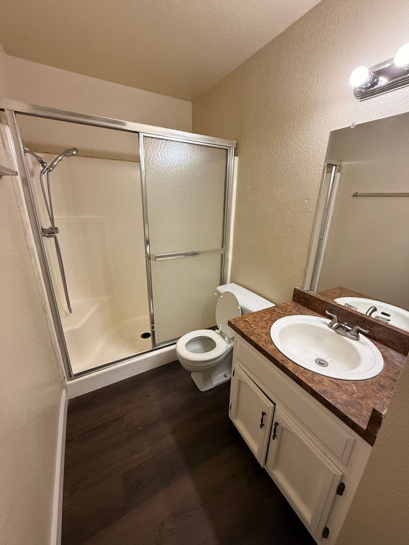 Modesto House: 1001 Whitemarsh Way