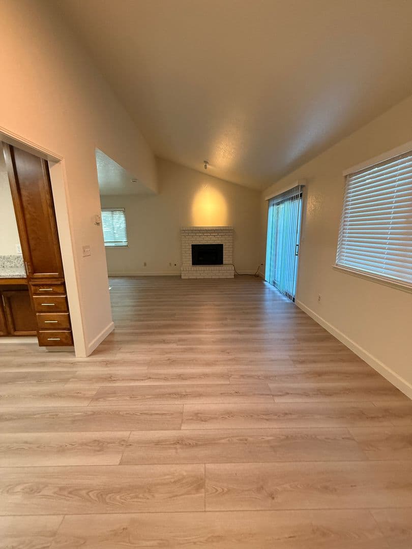 Manteca House: 1396 Aksland Drive #A