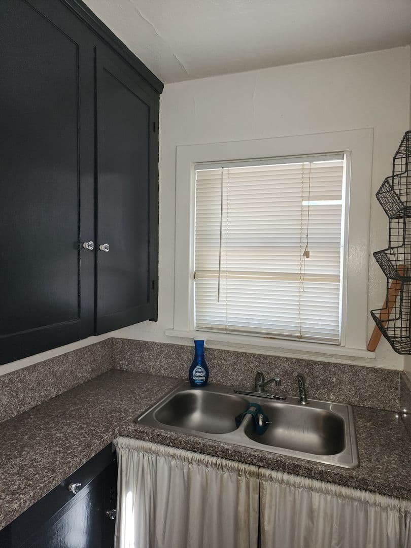 Modesto Apartment: 508 Lottie Ave