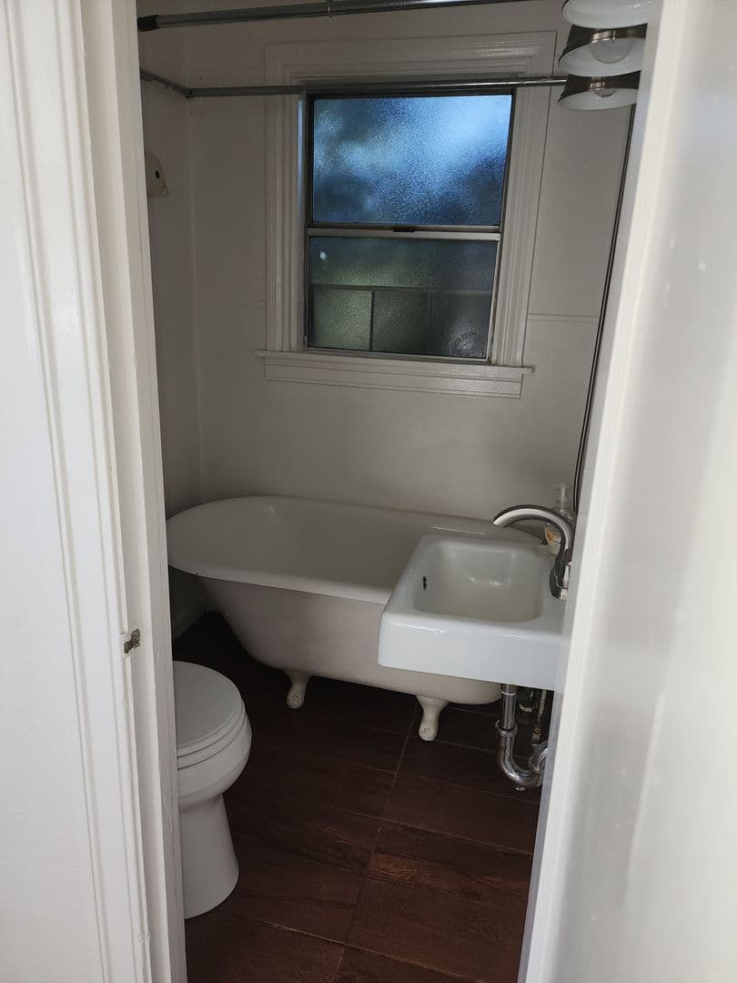 Modesto Apartment: 508 Lottie Ave