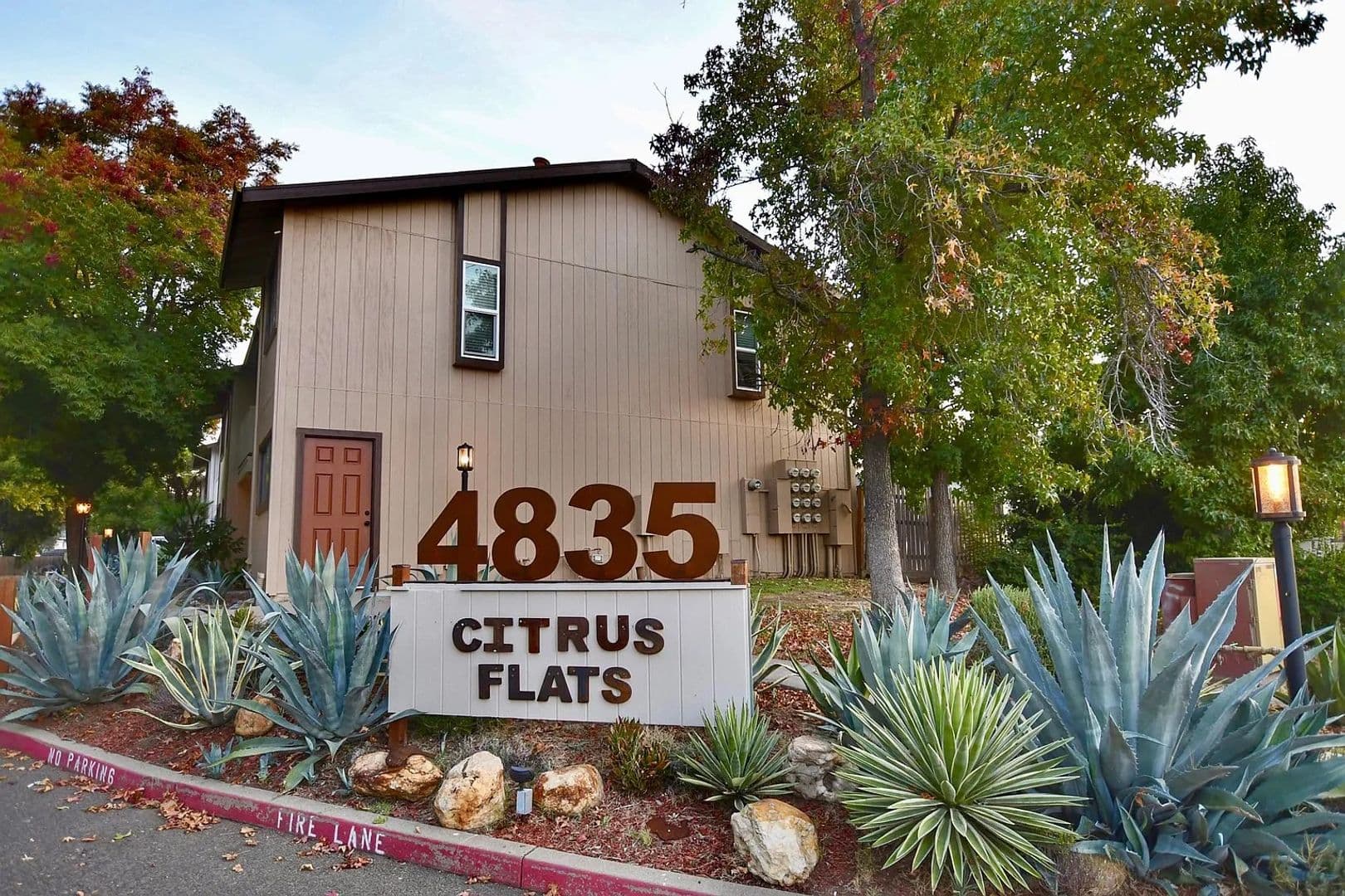 Sacramento Apartment: 4835 Orange Grove Avenue