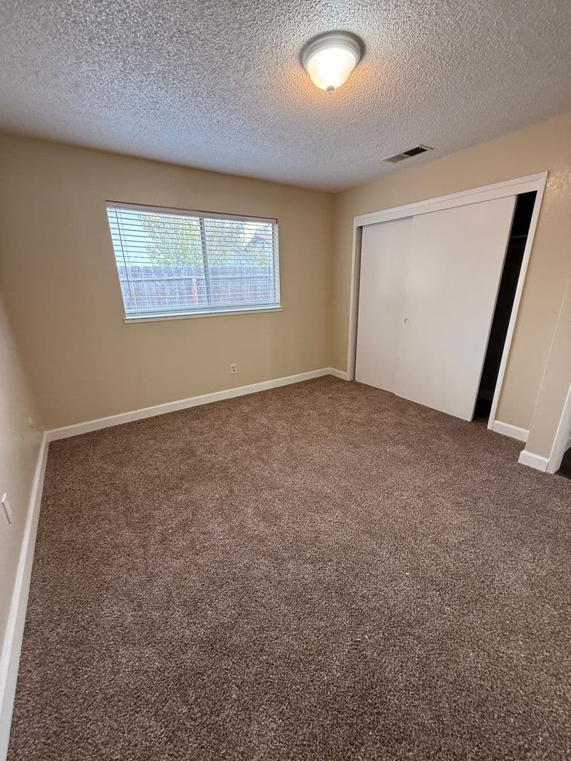 Modesto House: 1001 Whitemarsh Way