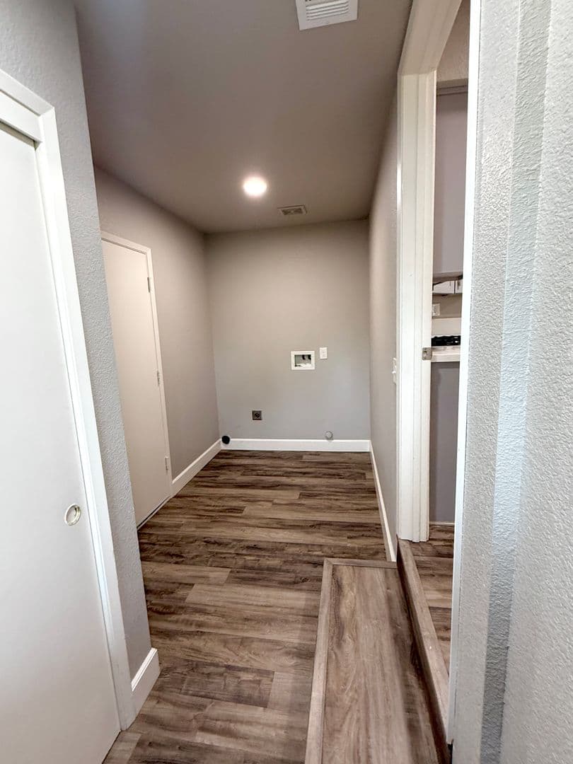 Sacramento Apartment: Venuto Way Duplexes